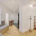 Elegant Apartment 3Bdr 6P - Champs-Elysees